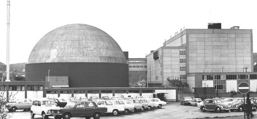 V září 1968 byl zahájen nukleární provoz jaderné elektrárny Obrigheim. Kopule byla utěsněna se systémem NAFU. Tato fotografie byla pořízena před utěsněním. V roce 2005 byla jaderná elektrárna odstavena z provozu..